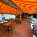 Les Commercants Hotell