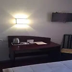 Hotell Les Commercants 2*