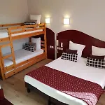 Les Commercants Hotell 2*