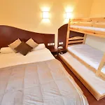 Les Commercants Hotell 2*