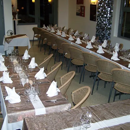 Les Commercants 2* Клермон-Ферран