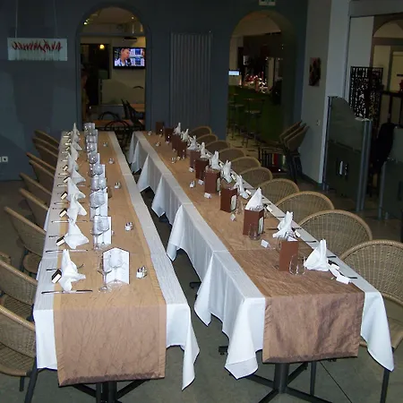 Les Commercants Otel