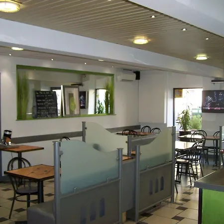 Les Commercants Hotell