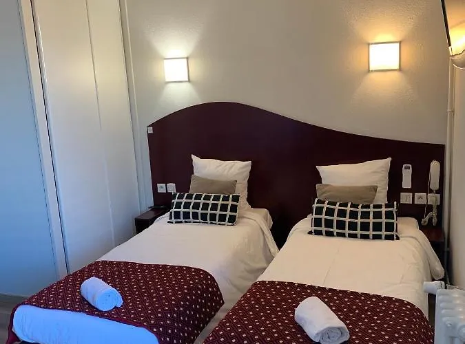 Hotel Les Commercants 2*